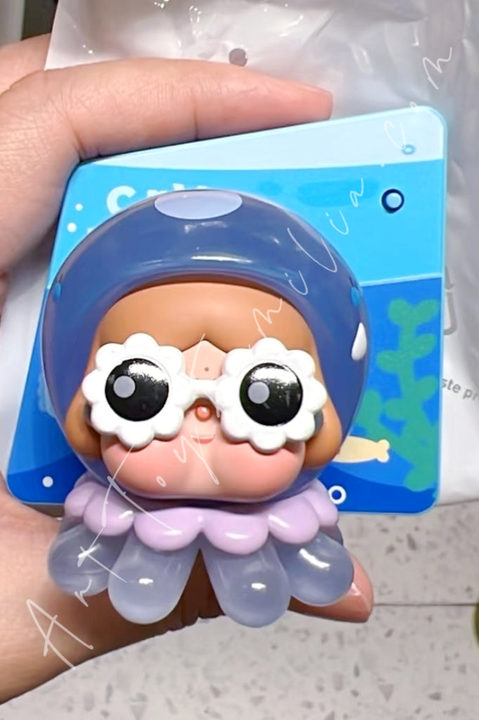 crybaby-cry-me-an-ocean-series-fridge-magnetPOP Mart Crybaby