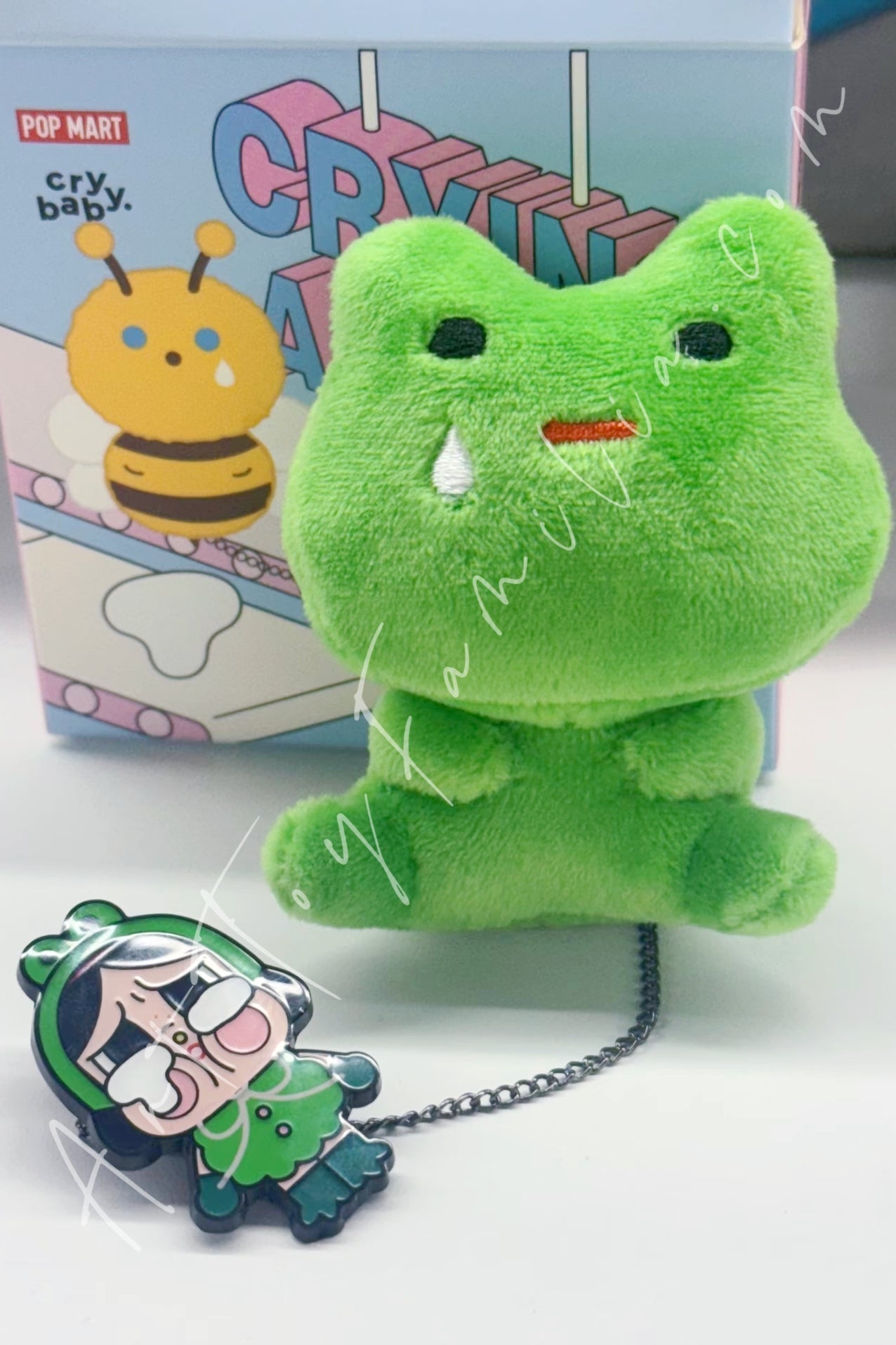 crybaby-crying-again-series-plush-badge-POP Mart Crybaby