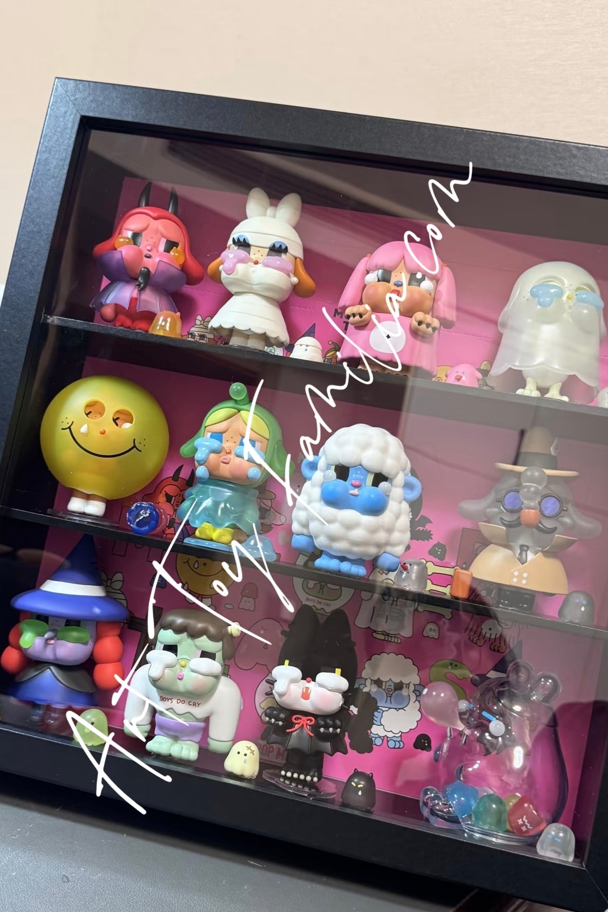 crybaby-monster-tears-series-POP Mart Crybaby